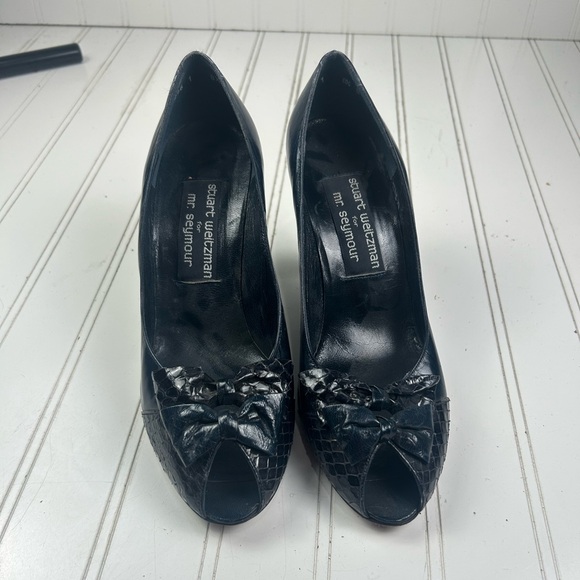 Stuart Weitzman Vintage Mr. Seymour Navy Leather Peep Toe Heels Women’s 8.5B - Picture 3 of 11